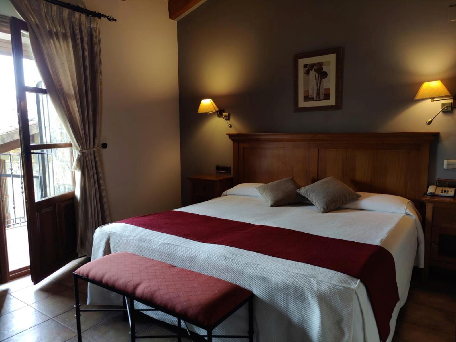 Hotel & Spa Pena Montanesa Ainsa Exterior photo